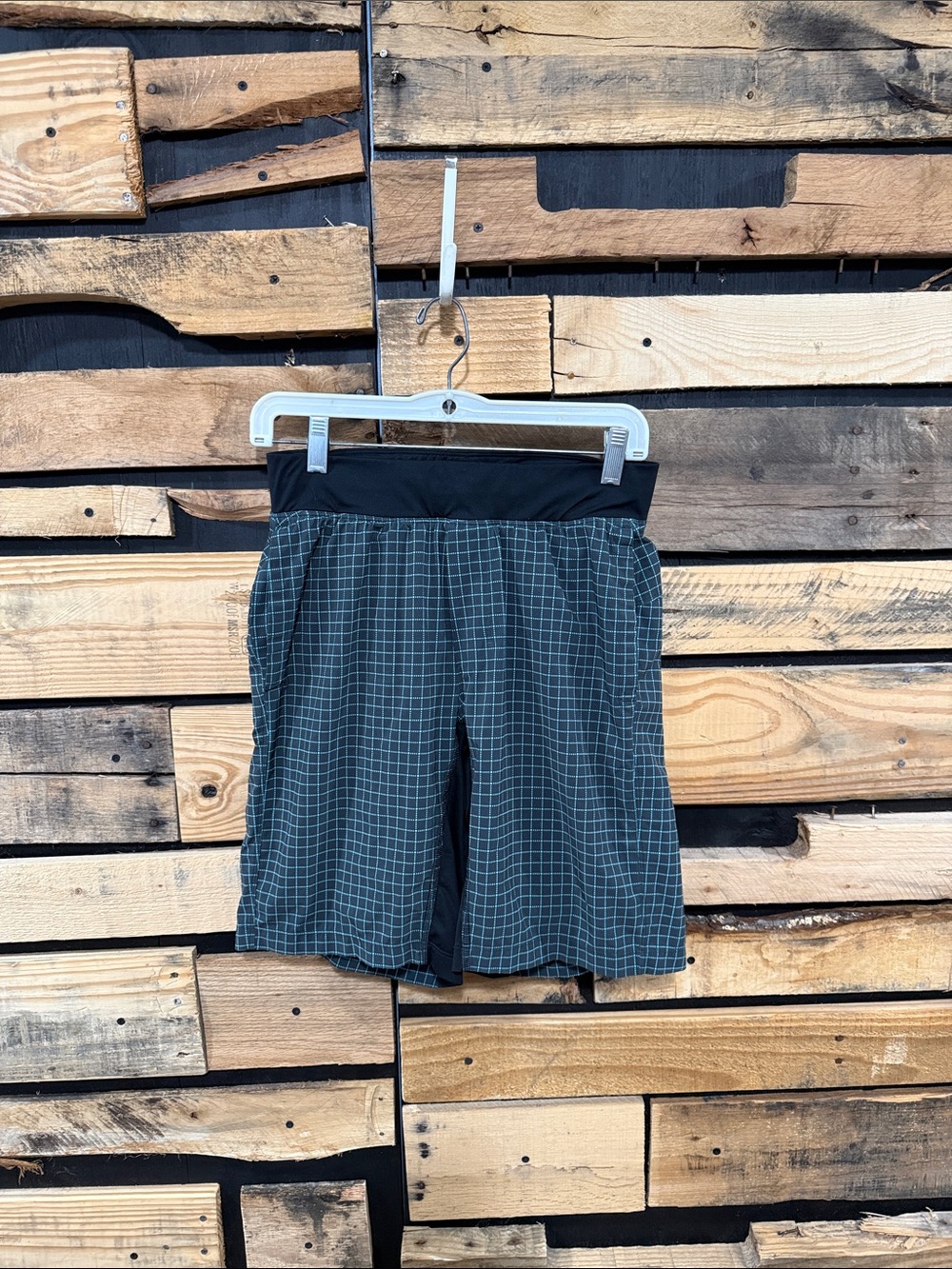 Lululemon T.H.E. Lined Shorts 9" In Grid Iron Pattern Size Small
